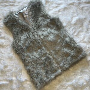 Women’s Faux Fur Vest